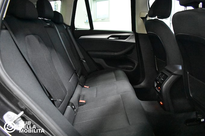 BMW X3 xDrive20d 48V Business Advantage